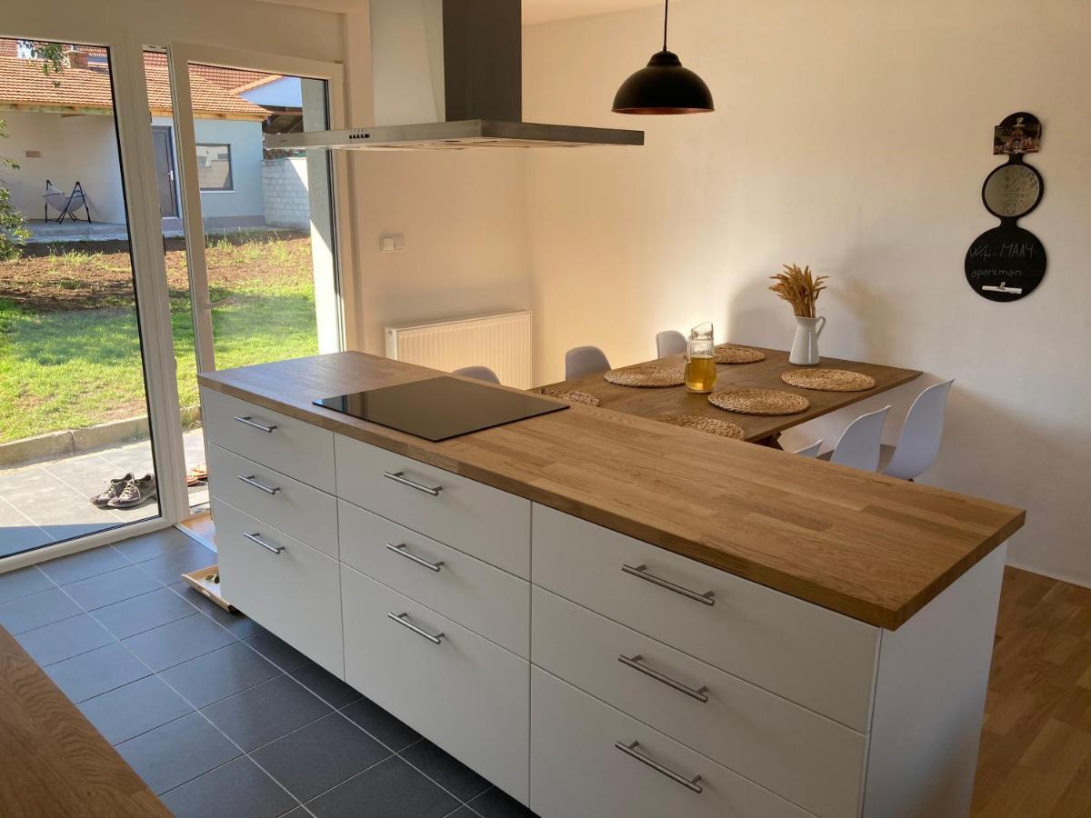 Apartman Maay Hlohovec Extérieur photo